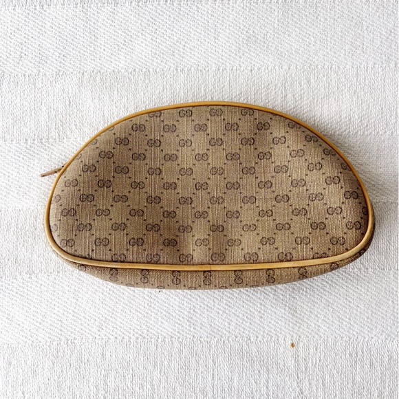 GUCCI Vintage Small Cosmetic Case Authentic GG - Picture 1 of 8